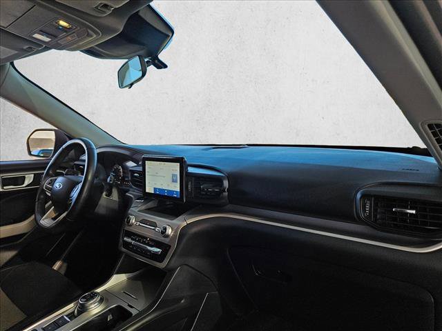 Used 2022 Ford Explorer XLT image 23