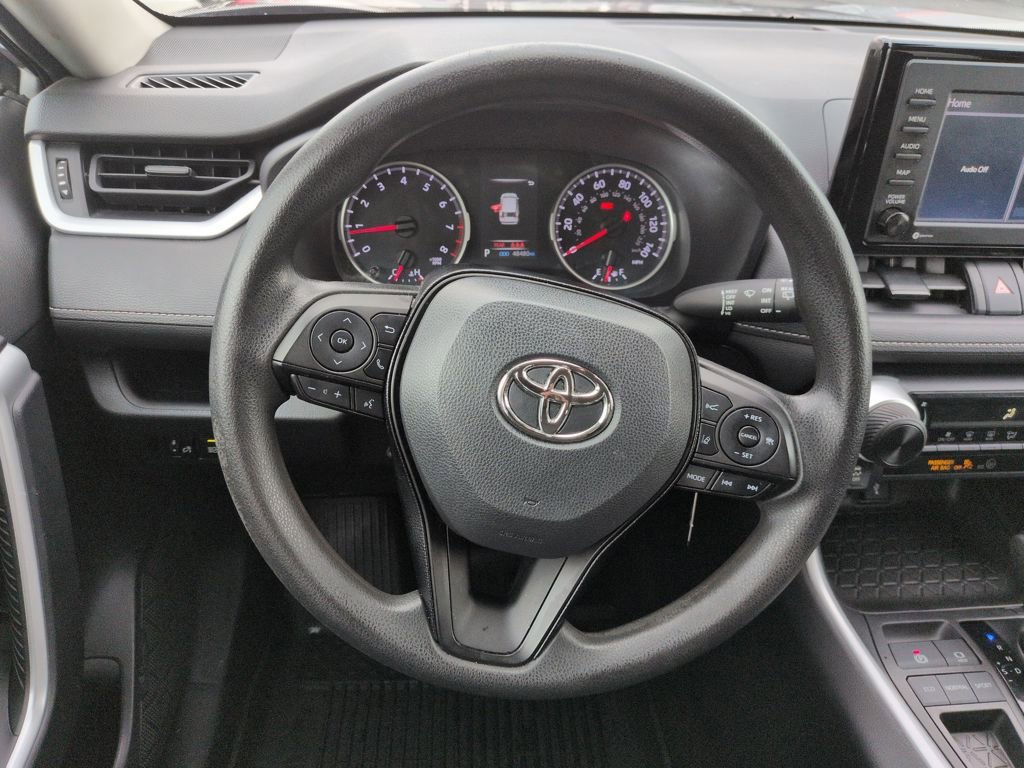 Used 2021 Toyota RAV4 LE image 14