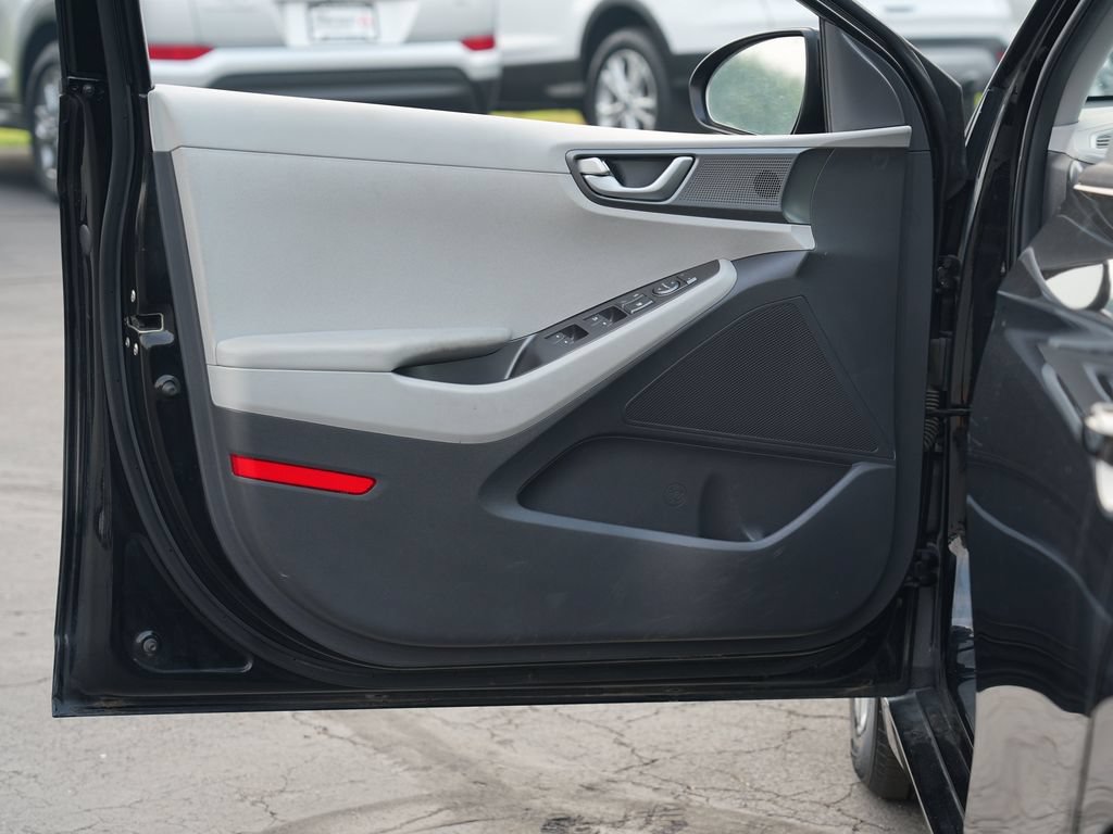 Used 2020 Hyundai Ioniq Blue FWD image 14