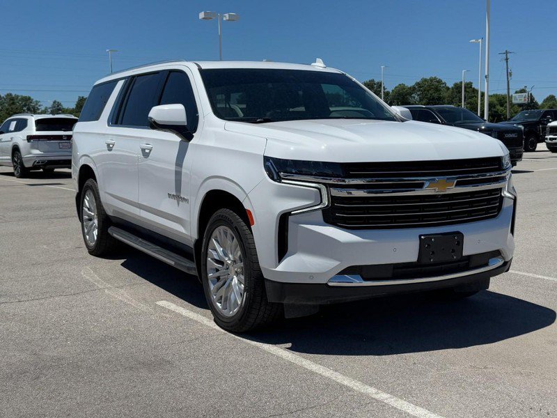 Used 2024 Chevrolet Suburban LT w/ LT Signature Package AWD/4WD video 2