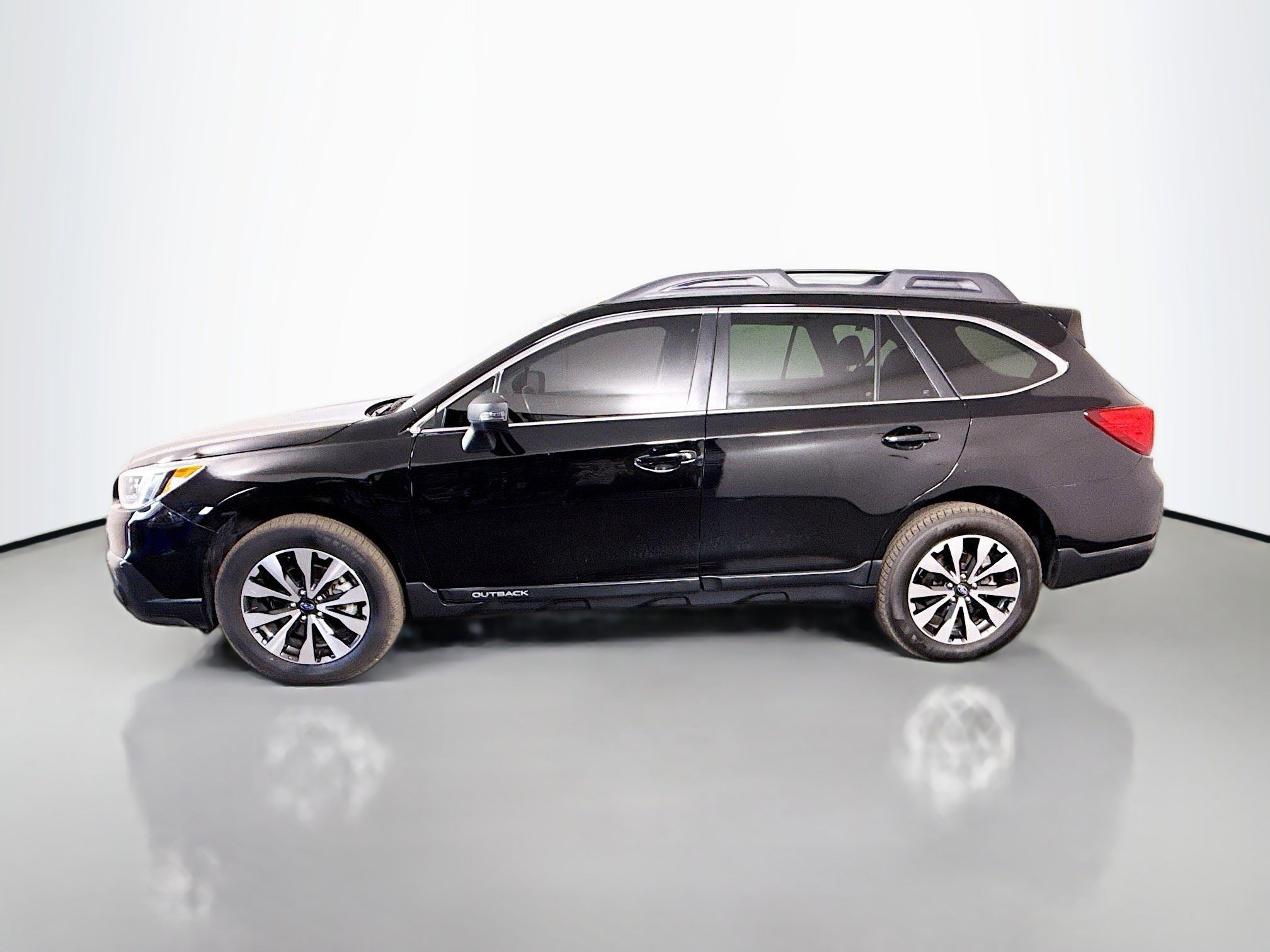 Used 2016 Subaru Outback 3.6R Limited image 6