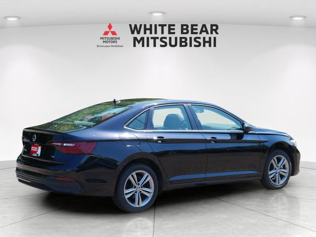 Used 2024 Volkswagen Jetta SE FWD image 5