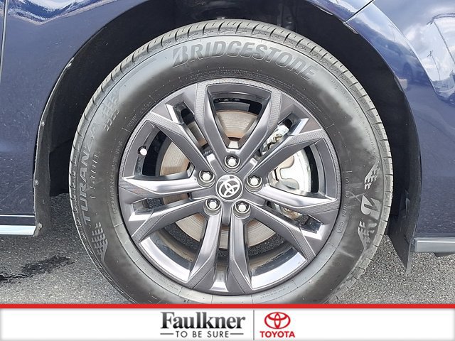 Certified 2025 Toyota Sienna XSE w/ XSE Plus Package AWD/4WD image 8