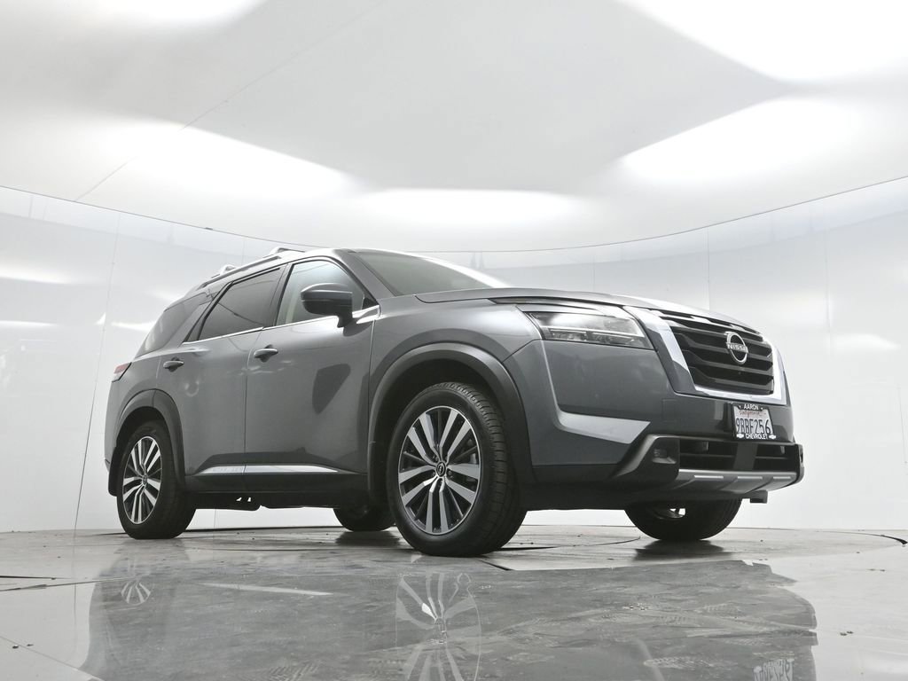 Used 2022 Nissan Pathfinder Platinum w/ Cargo Package image 70