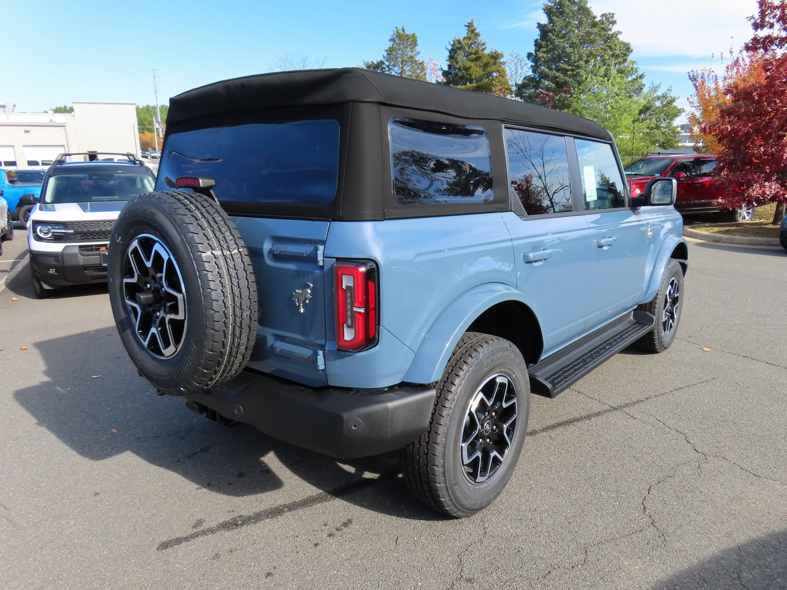 New 2025 Ford Bronco Outer Banks image 4