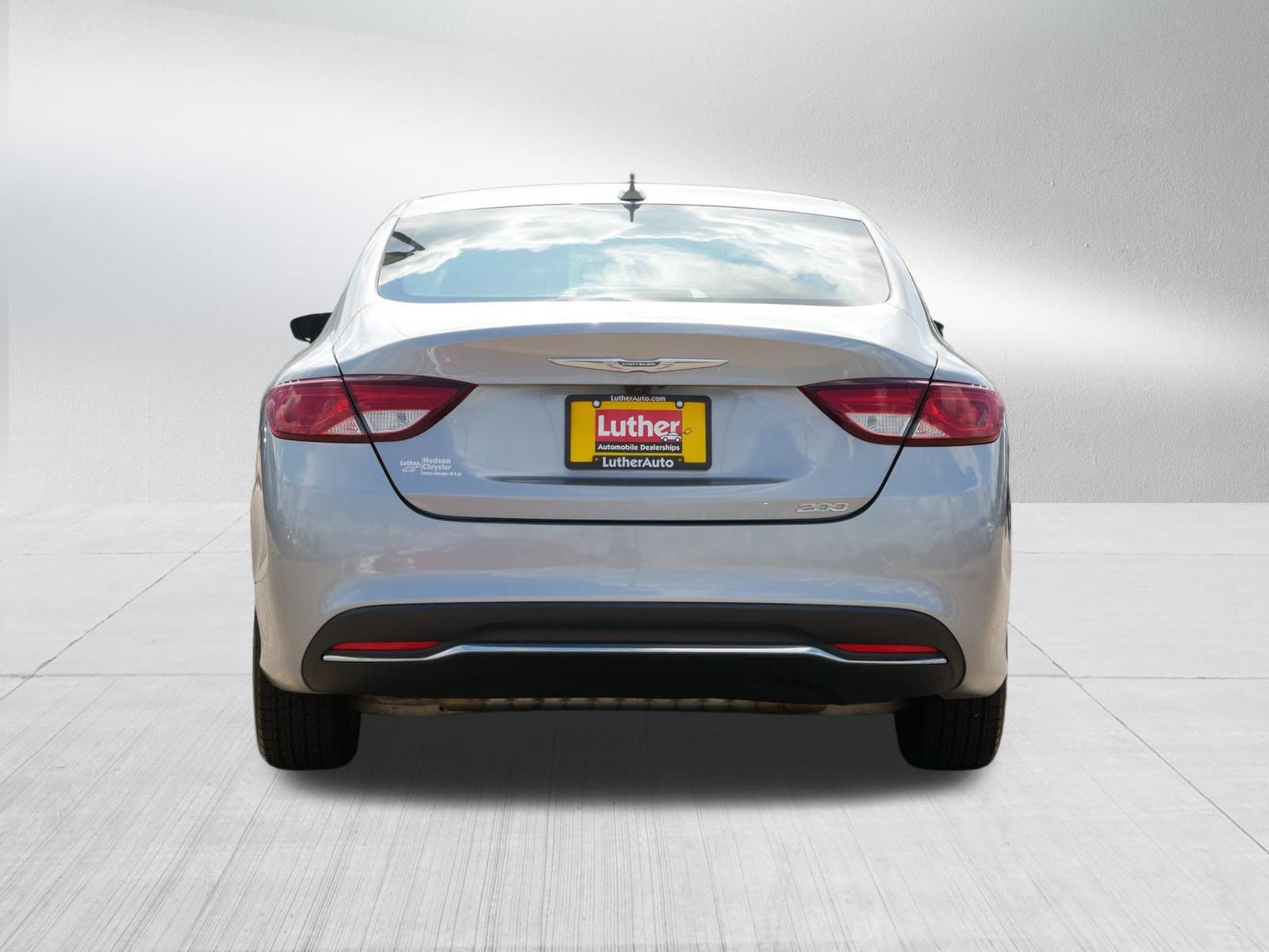 Used 2016 Chrysler 200 Limited w/ Convenience Group FWD image 6