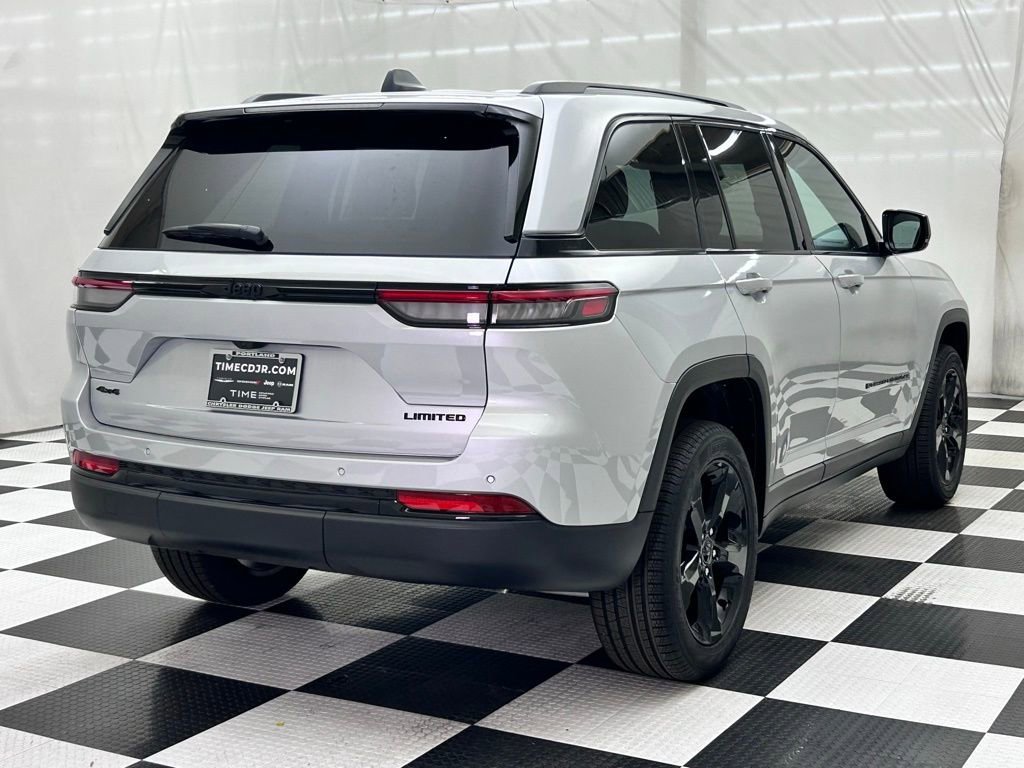 New 2025 Jeep Grand Cherokee Limited w/ Black Appearance Package image 8
