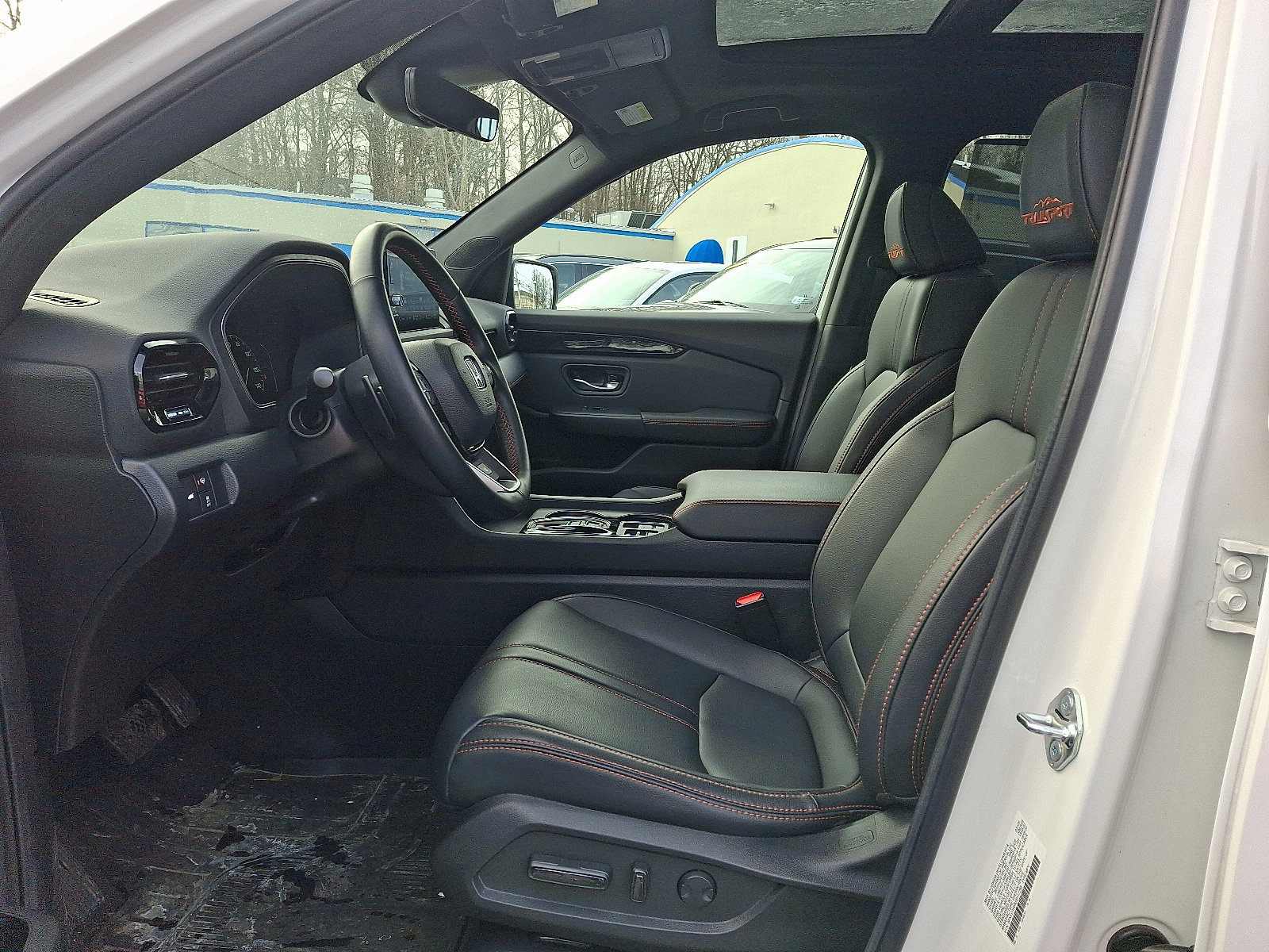 Certified 2025 Honda Pilot TrailSport image 15