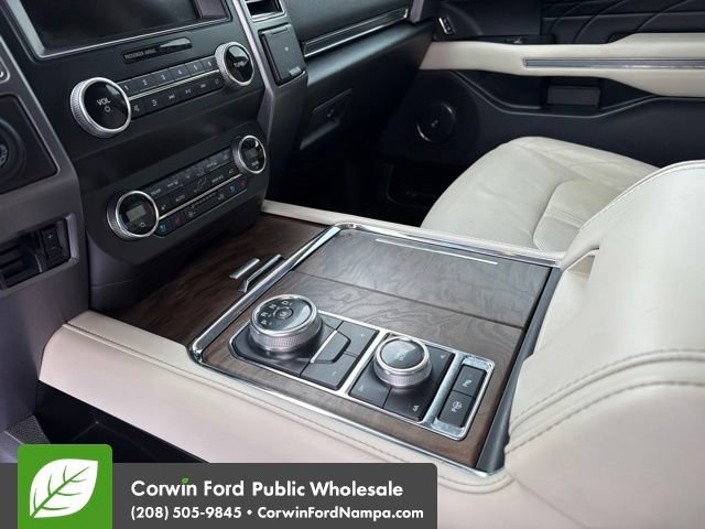 Used 2019 Ford Expedition Platinum AWD/4WD image 22