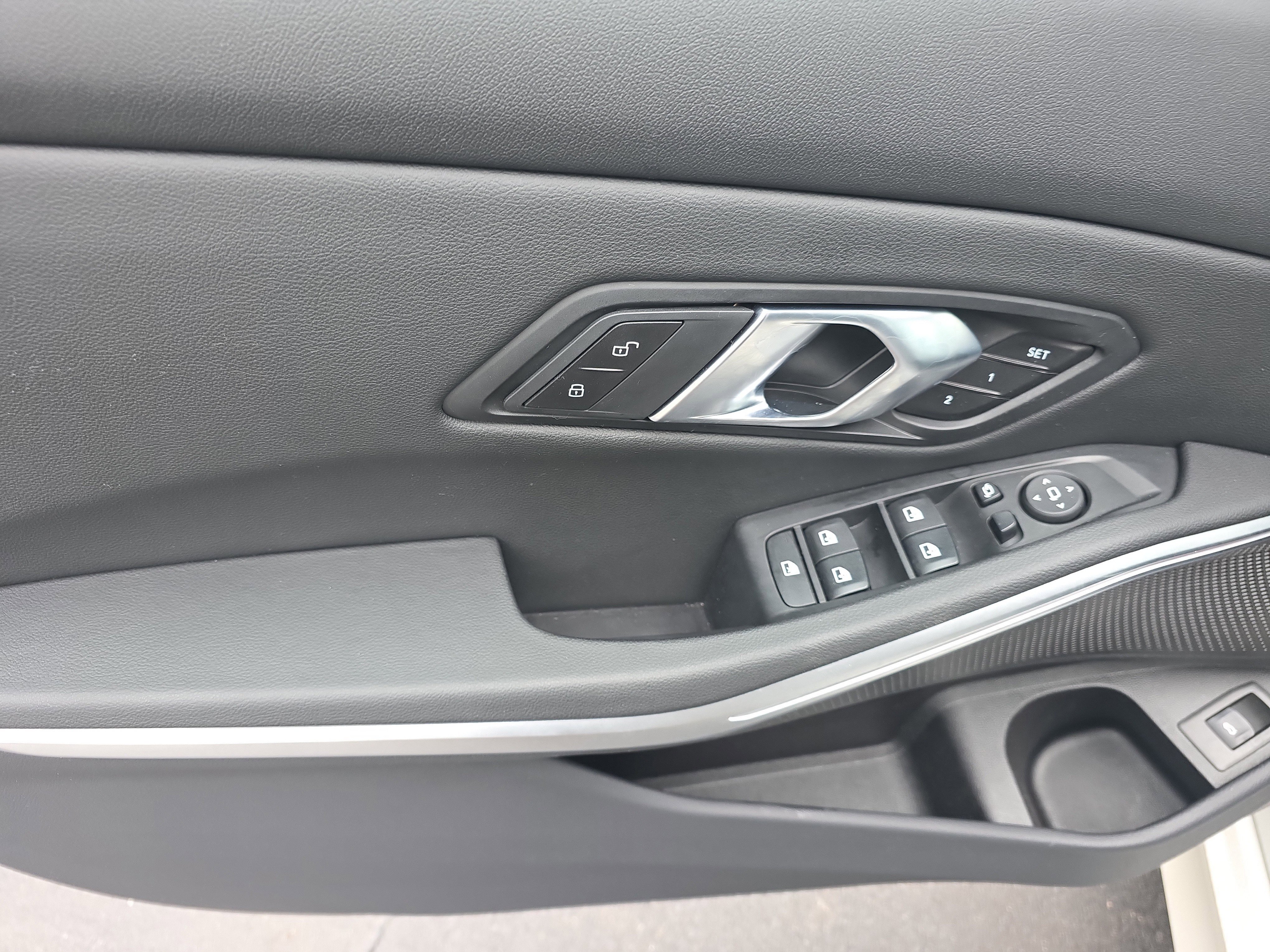 Used 2024 BMW 330i Sedan image 15