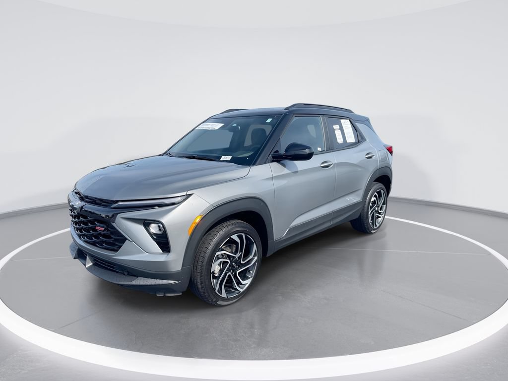 Used 2025 Chevrolet TrailBlazer RS w/ Convenience Package AWD/4WD image 4