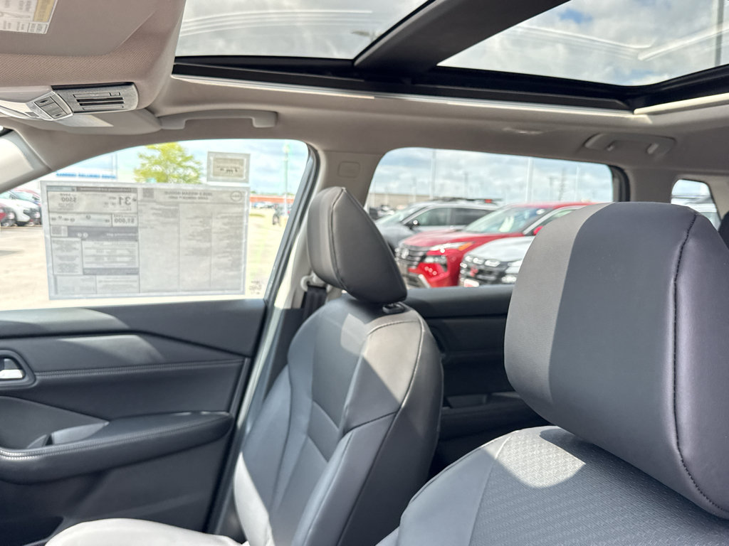 New 2026 Nissan Rogue Dark Armor AWD/4WD image 26