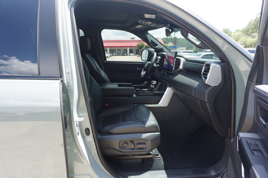 Used 2025 Toyota Tundra Platinum AWD/4WD image 15