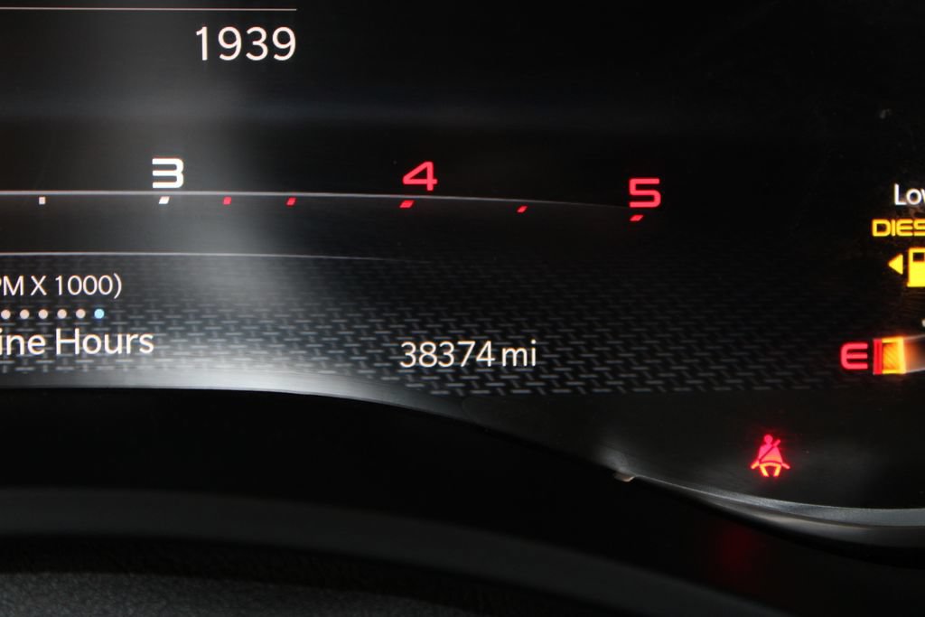 Used 2025 RAM 2500 Laramie AWD/4WD image 24