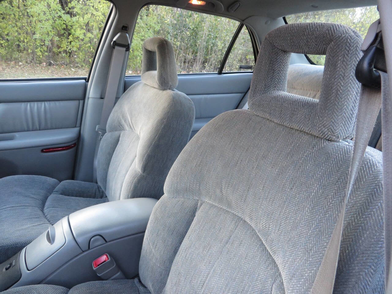 Used 2001 Buick Regal LS w/ Premium Pkg image 10