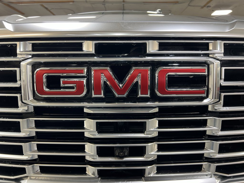 New 2026 GMC Yukon XL Denali w/ LPO, Floor Liner Package AWD/4WD image 13