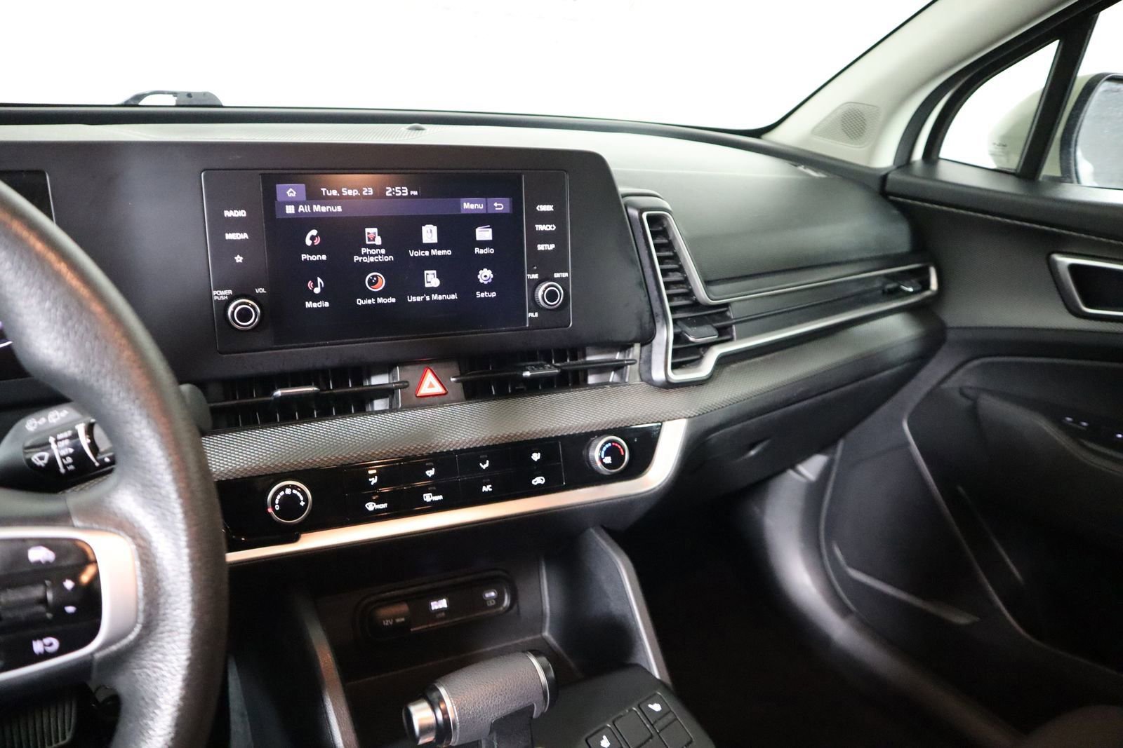 Used 2023 Kia Sportage LX image 49