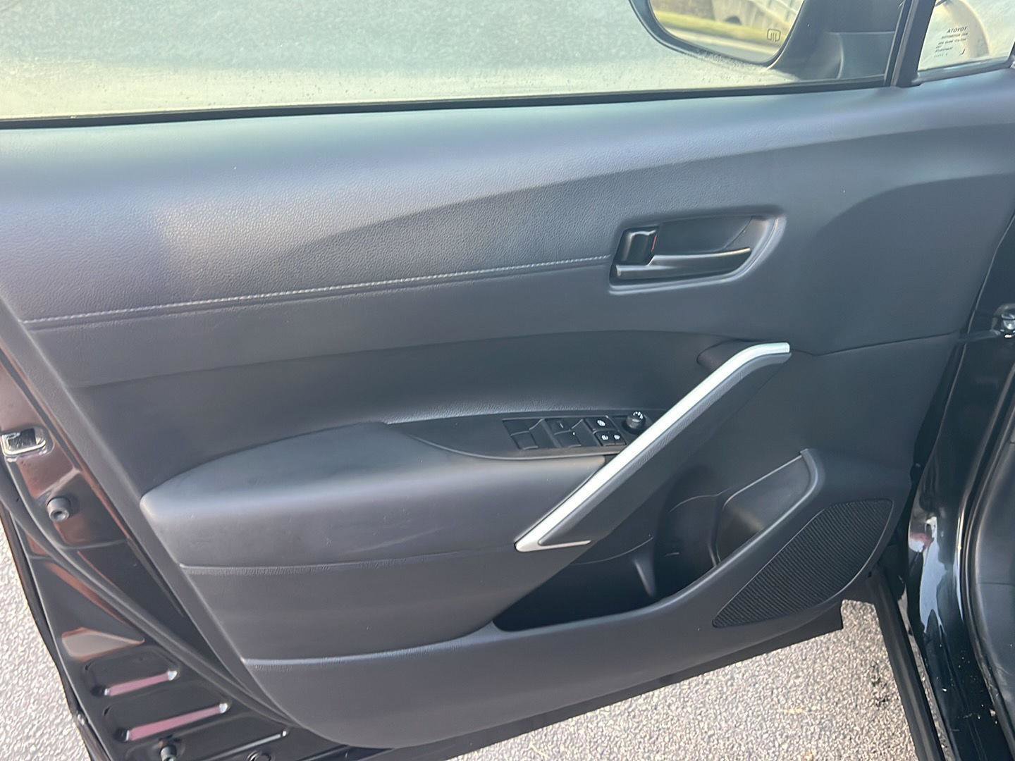 Used 2025 Toyota Corolla Cross AWD Hybrid image 16