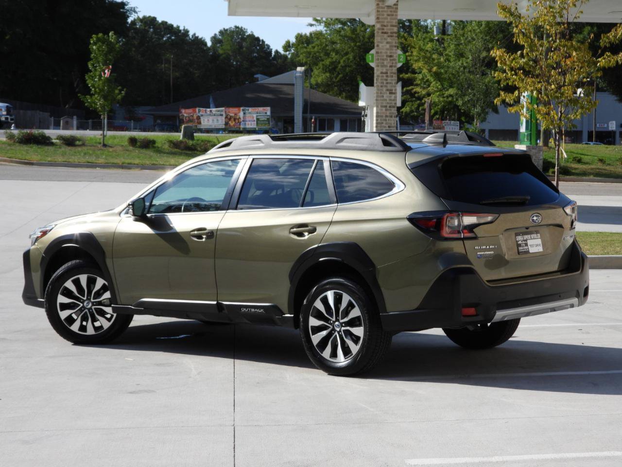 Used 2023 Subaru Outback Limited AWD/4WD image 20