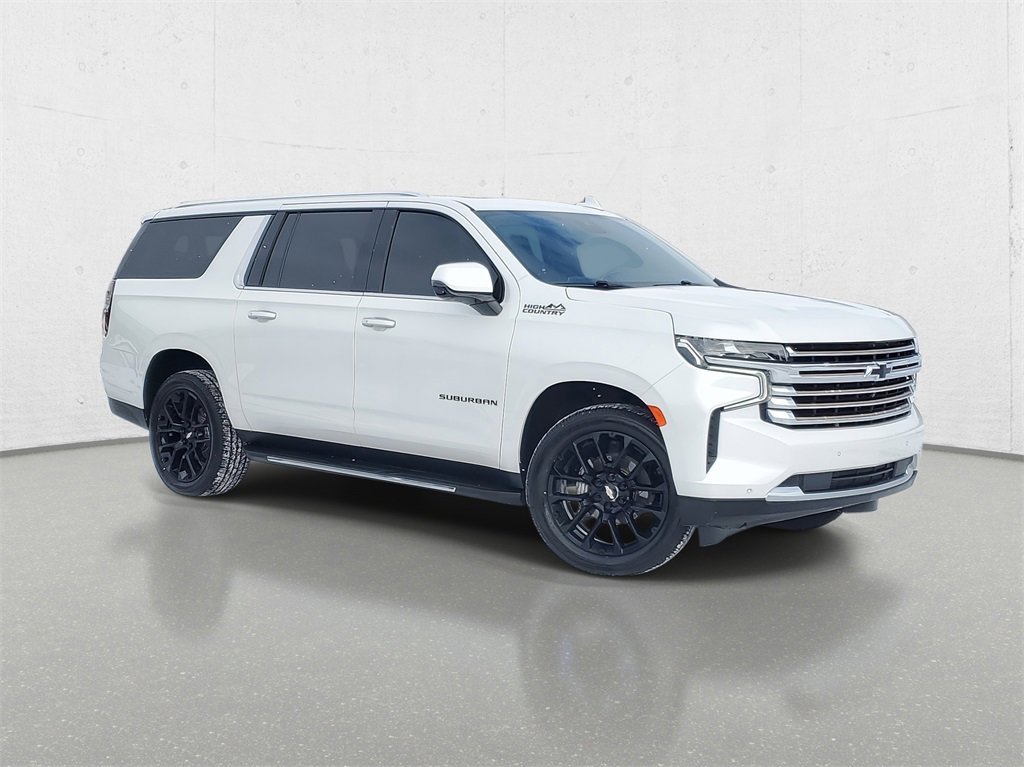 Used 2023 Chevrolet Suburban High Country image 2