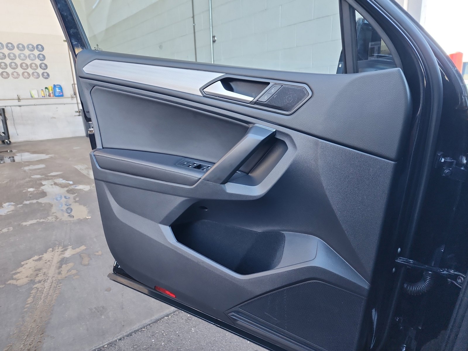 Used 2023 Volkswagen Tiguan S image 13