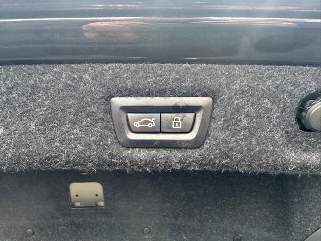 Used 2018 BMW 540i xDrive image 24