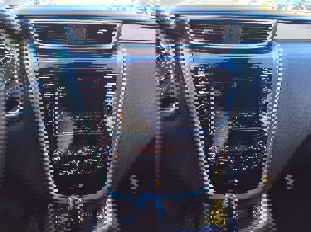 Used 2023 Nissan Murano SV image 25