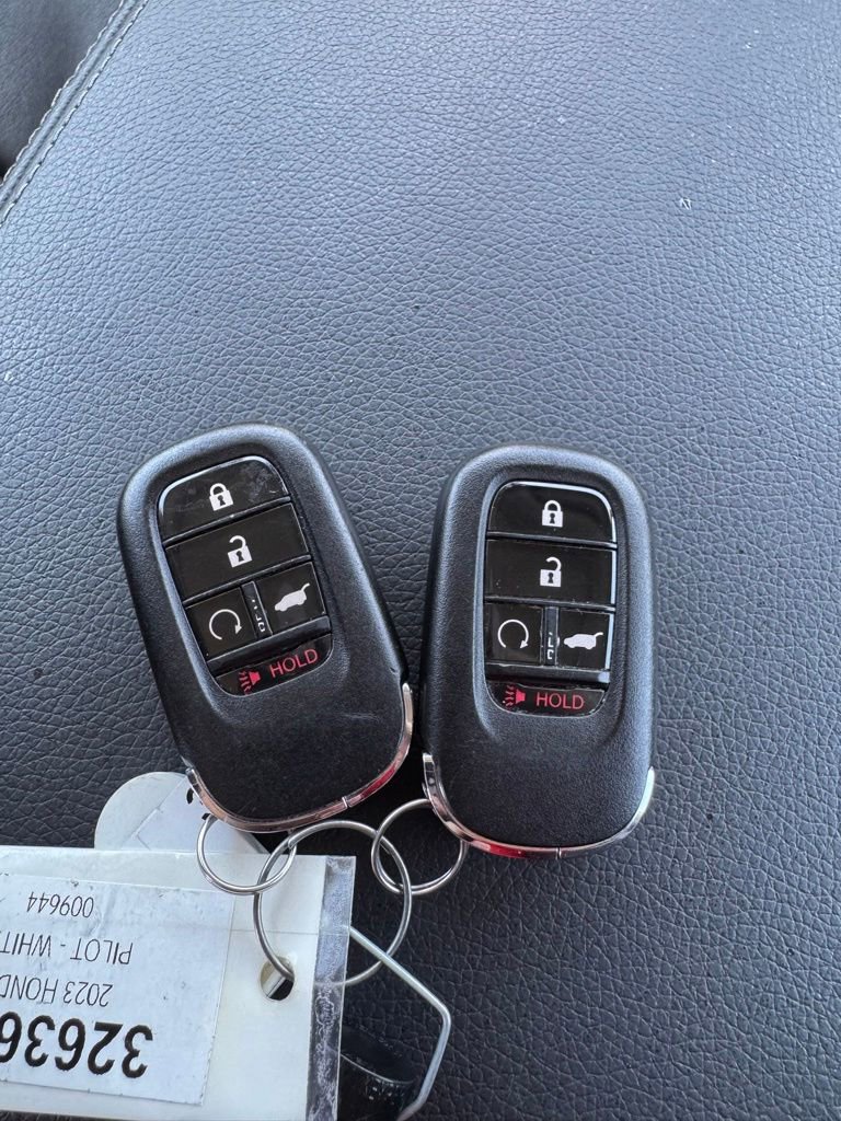 Used 2023 Honda Pilot Touring image 35