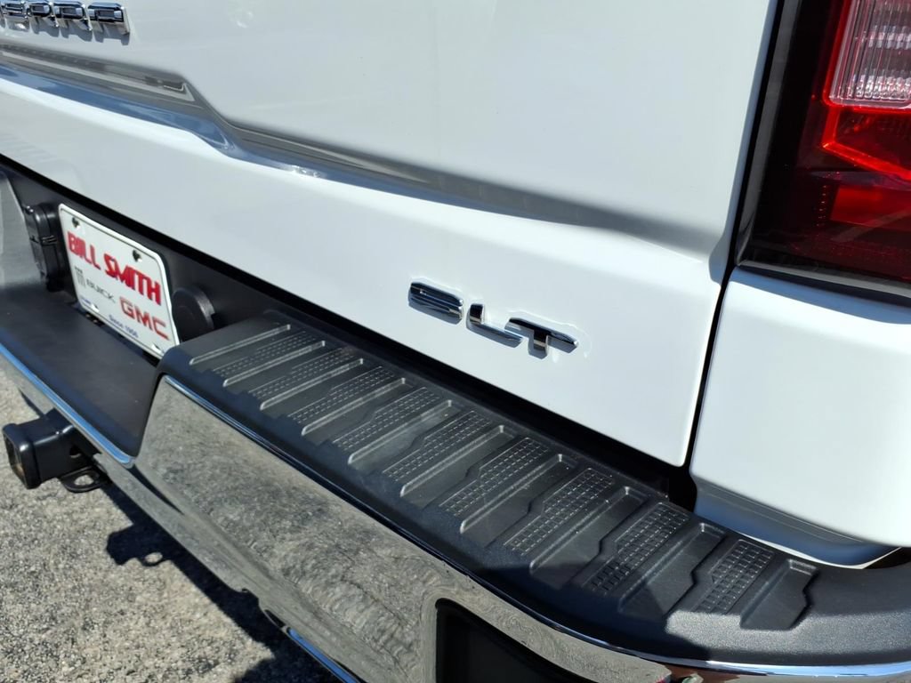 Used 2022 GMC Sierra 1500 SLT w/ SLT Premium Package AWD/4WD image 15