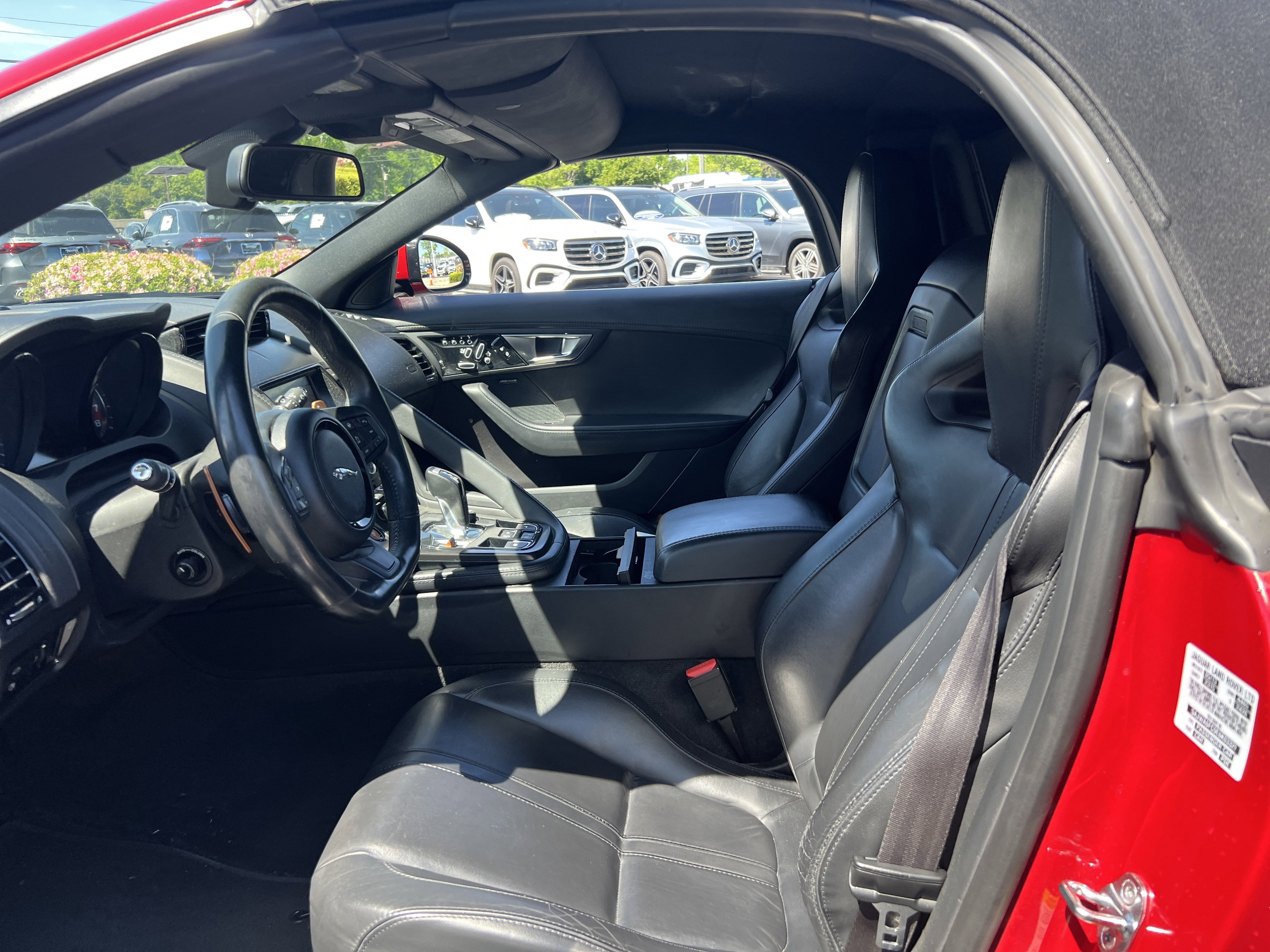Used 2014 Jaguar F-TYPE S image 31