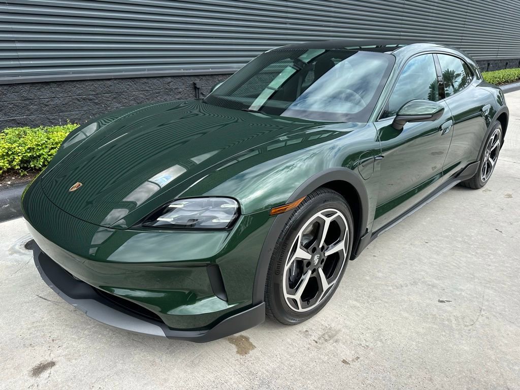 Used 2025 Porsche Taycan 4 Cross Turismo image 7