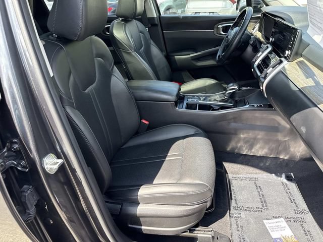 Used 2023 Kia Sorento S w/ Panoramic Sunroof Package AWD/4WD image 9