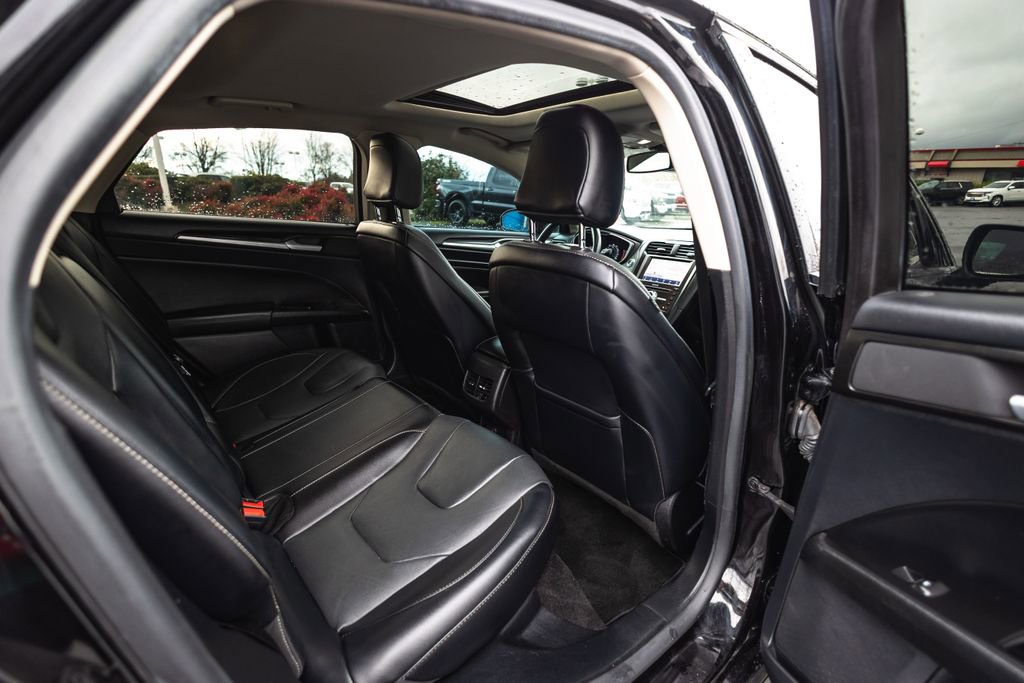 Used 2020 Ford Fusion Titanium image 24