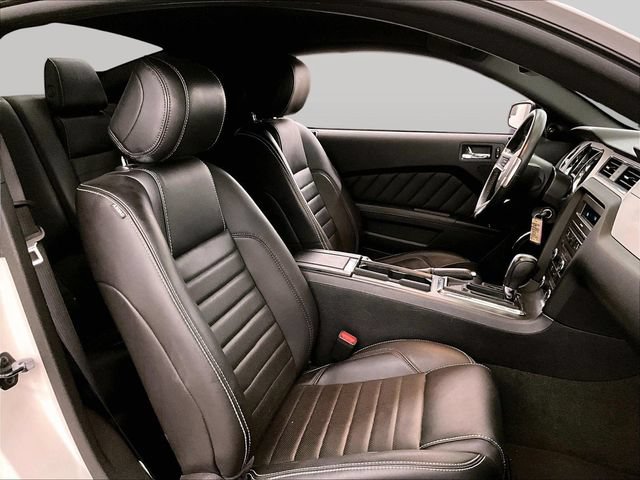 Used 2013 Ford Mustang GT Premium w/ Security Pkg RWD image 7