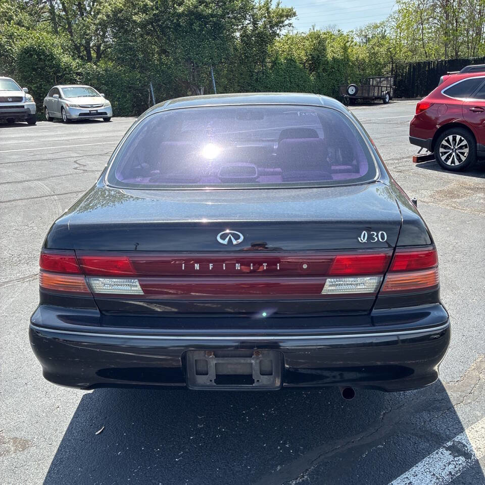 Used 1996 INFINITI I30 FWD image 4
