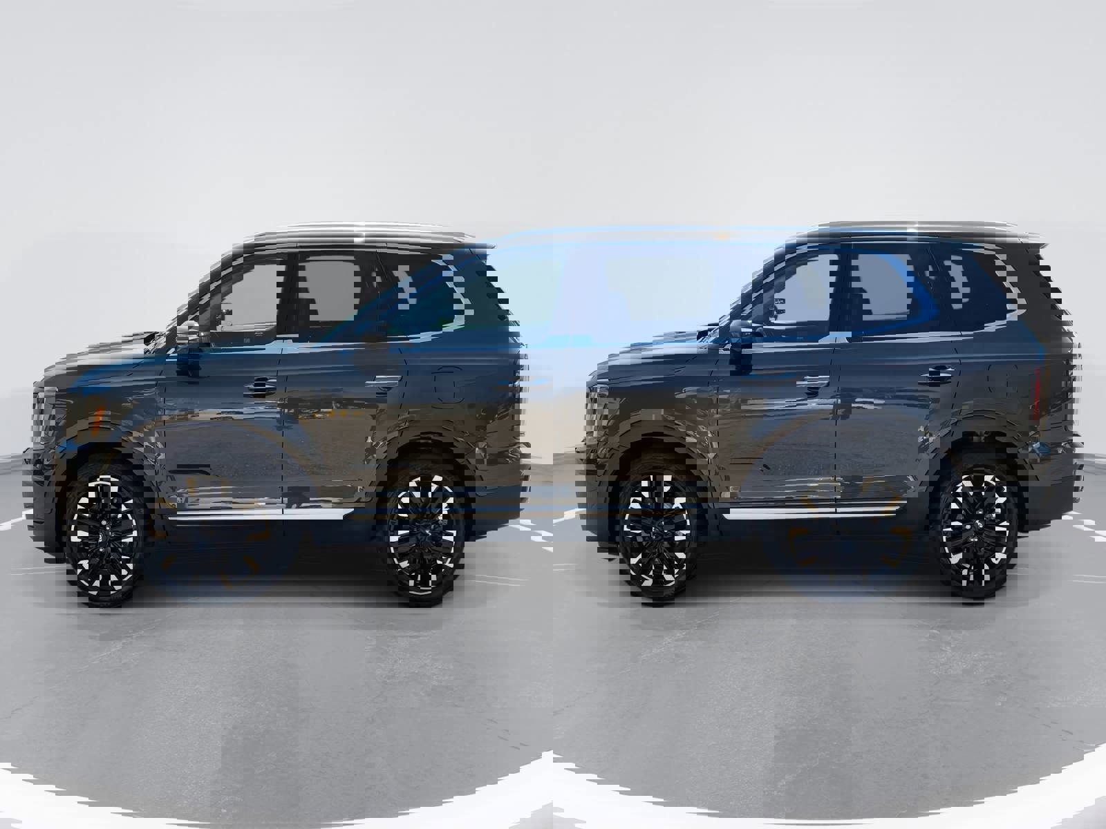 Used 2024 Kia Telluride SX w/ Towing Package image 8