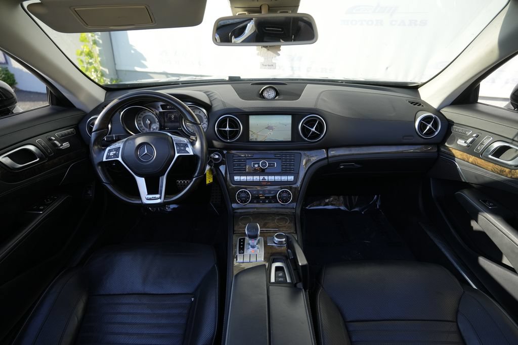 Used 2015 Mercedes-Benz SL 400 w/ Premium I Package image 30