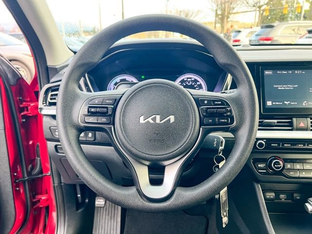 Used 2022 Kia Niro LX image 22