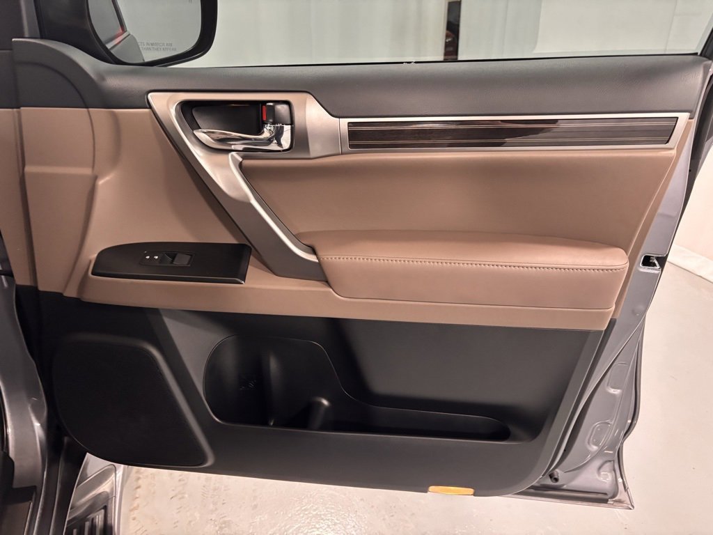Used 2023 Lexus GX 460 Premium image 19