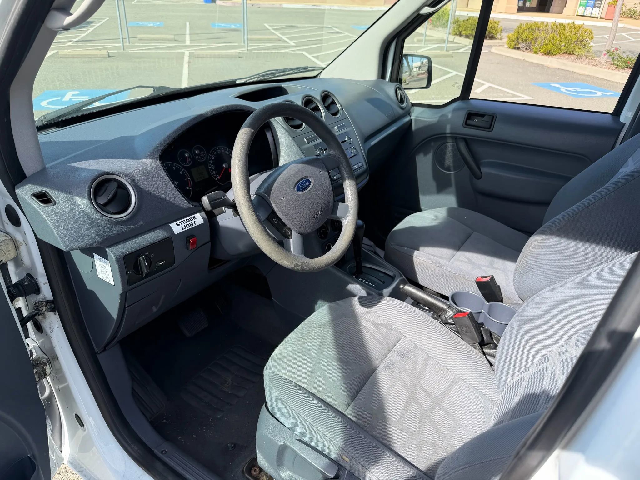 Used 2013 Ford Transit Connect XLT image 8