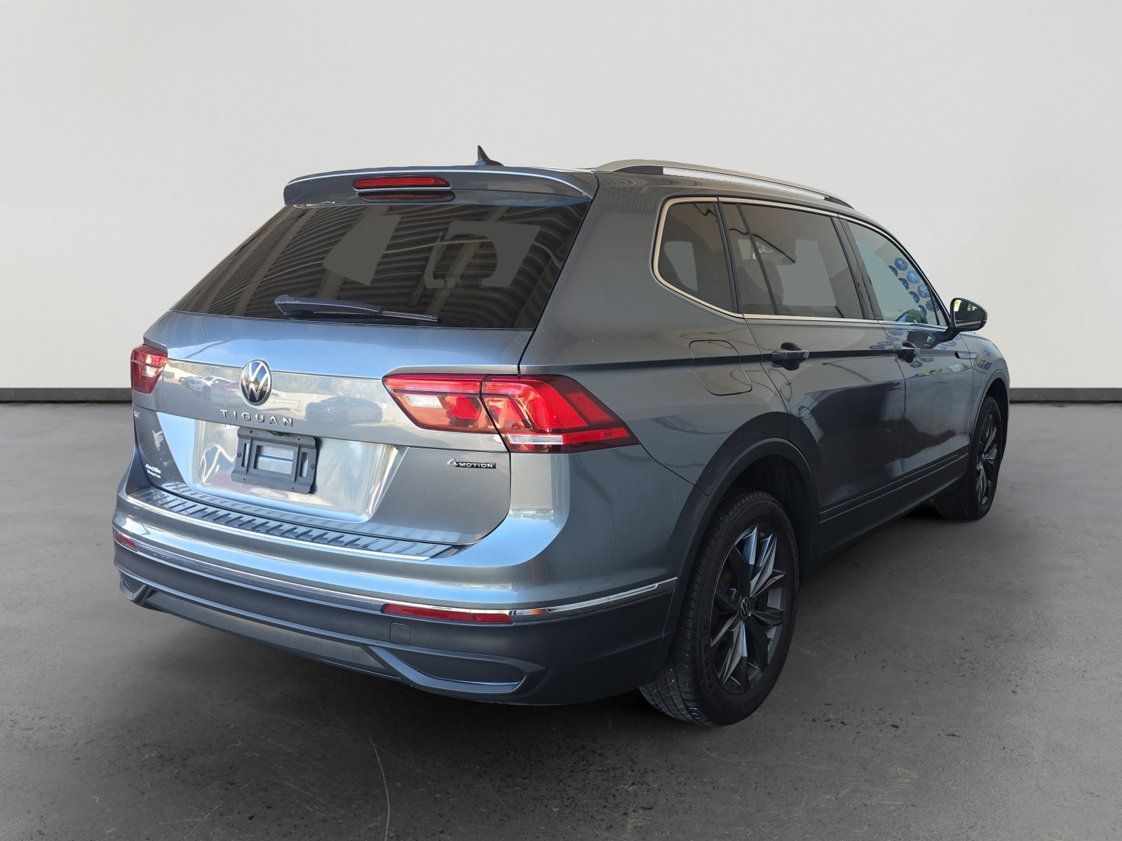 Used 2022 Volkswagen Tiguan SE image 5
