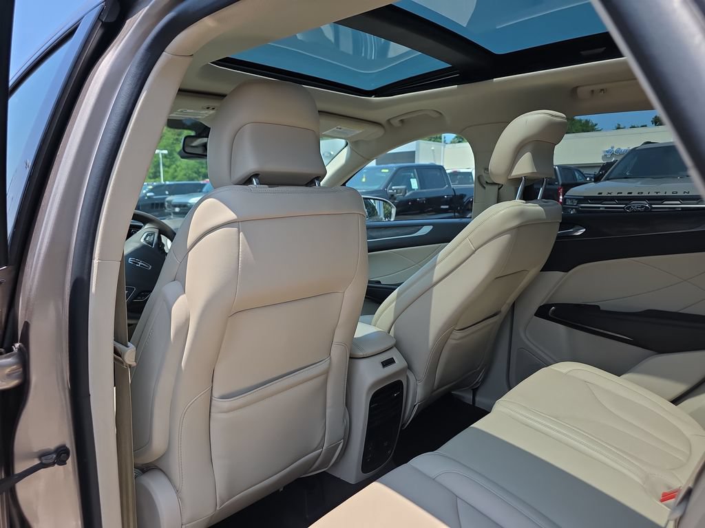 Used 2019 Lincoln MKC Reserve AWD/4WD image 17
