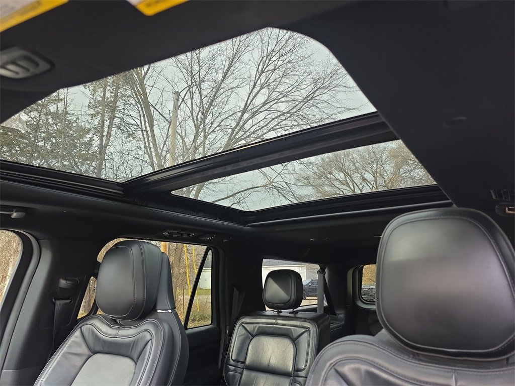 Used 2019 Lincoln Navigator L Reserve image 34