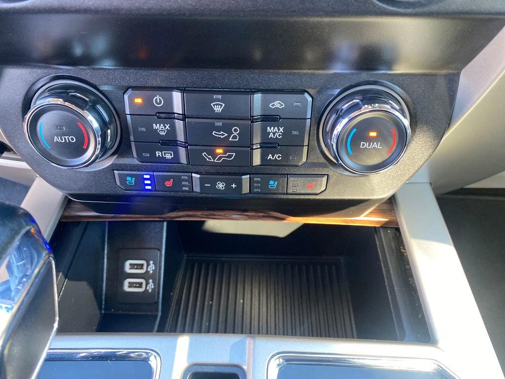 Used 2020 Ford F150 Lariat image 37