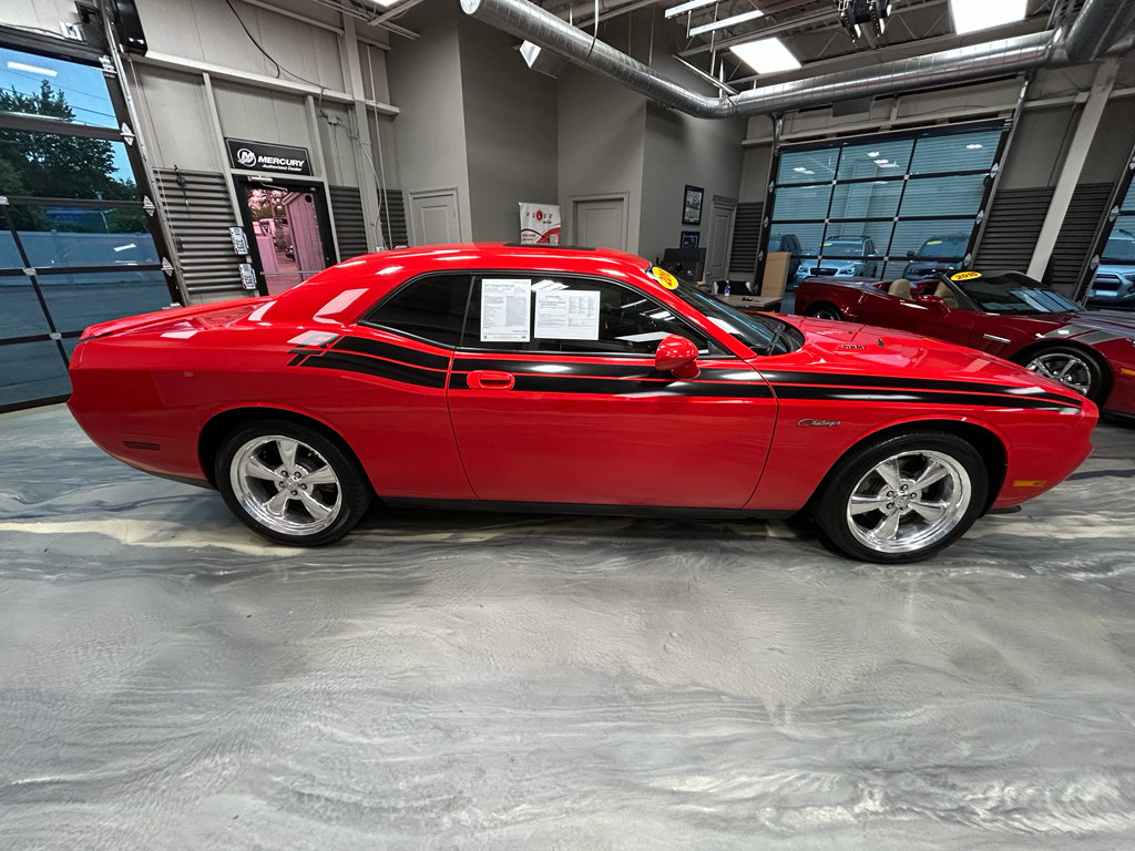 Used 2010 Dodge Challenger R/T RWD image 28