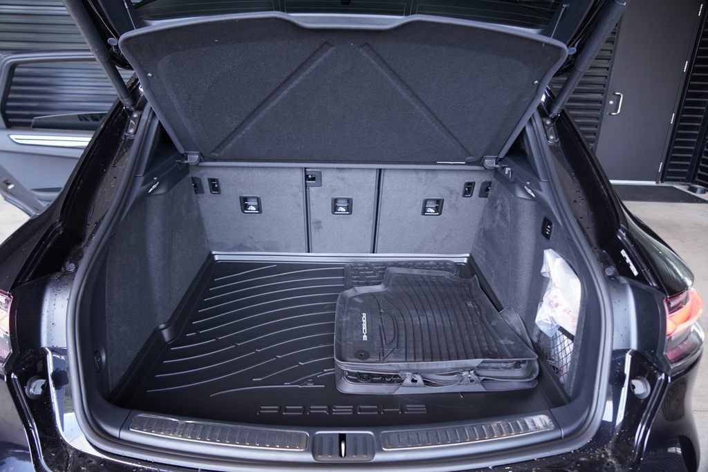 New 2026 Porsche Macan S AWD/4WD image 27