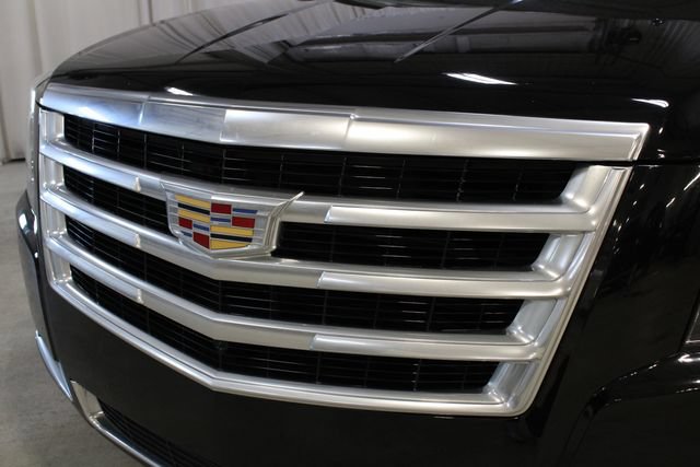 Used 2020 Cadillac Escalade ESV Luxury RWD image 34
