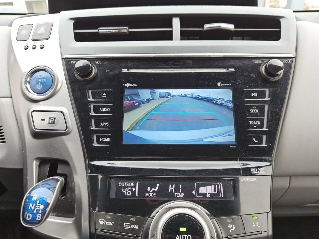 Used 2015 Toyota Prius V Five image 41