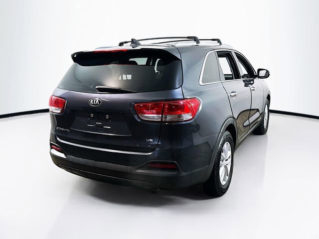 Used 2017 Kia Sorento LX w/ LX V6 Convenience Package image 9