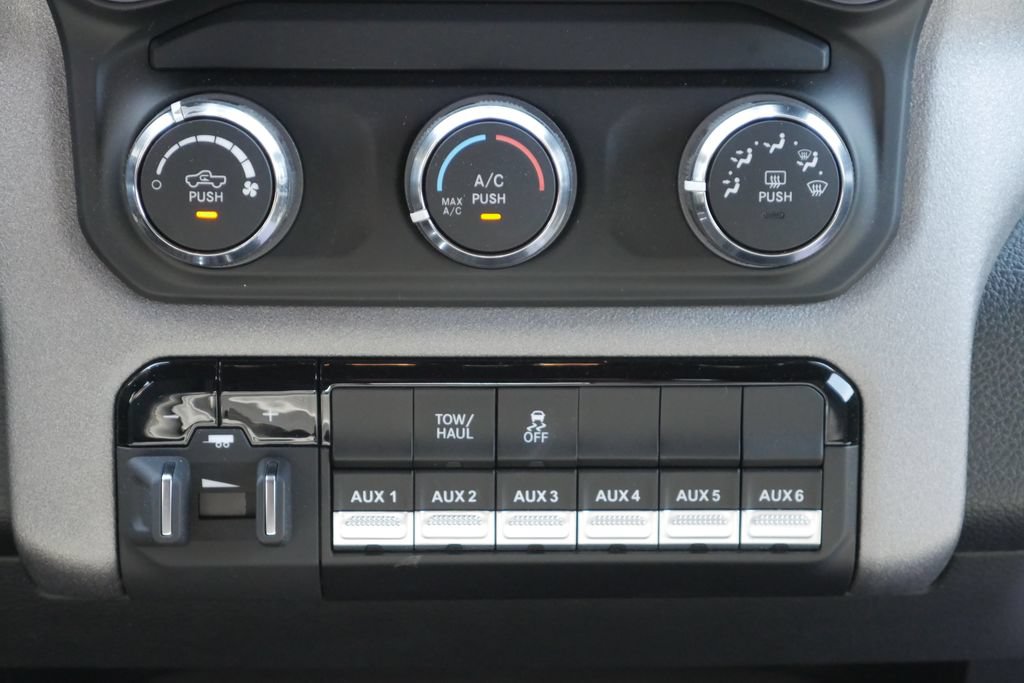 Used 2024 RAM 3500 Tradesman w/ Snow Chief Group AWD/4WD image 24